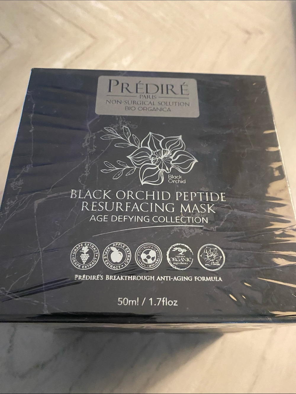 Prédiré Black Orchid Peptide Resurfacing Mask - Black